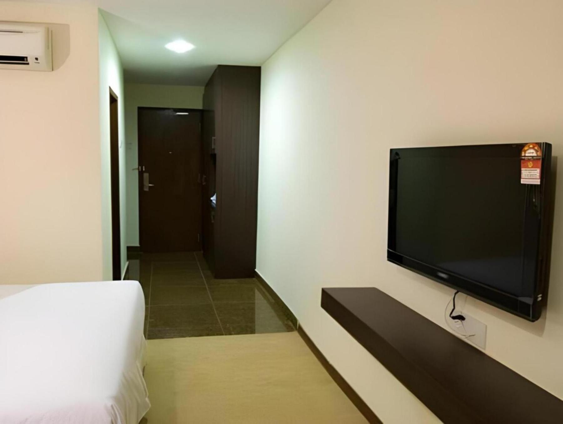 Syaz Meridien Hotel Malacca Екстер'єр фото