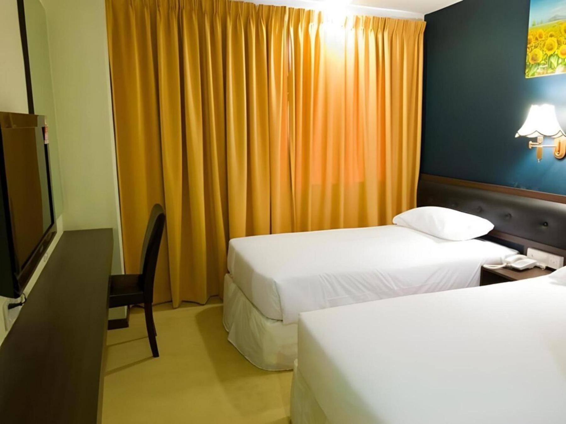 Syaz Meridien Hotel Malacca Екстер'єр фото