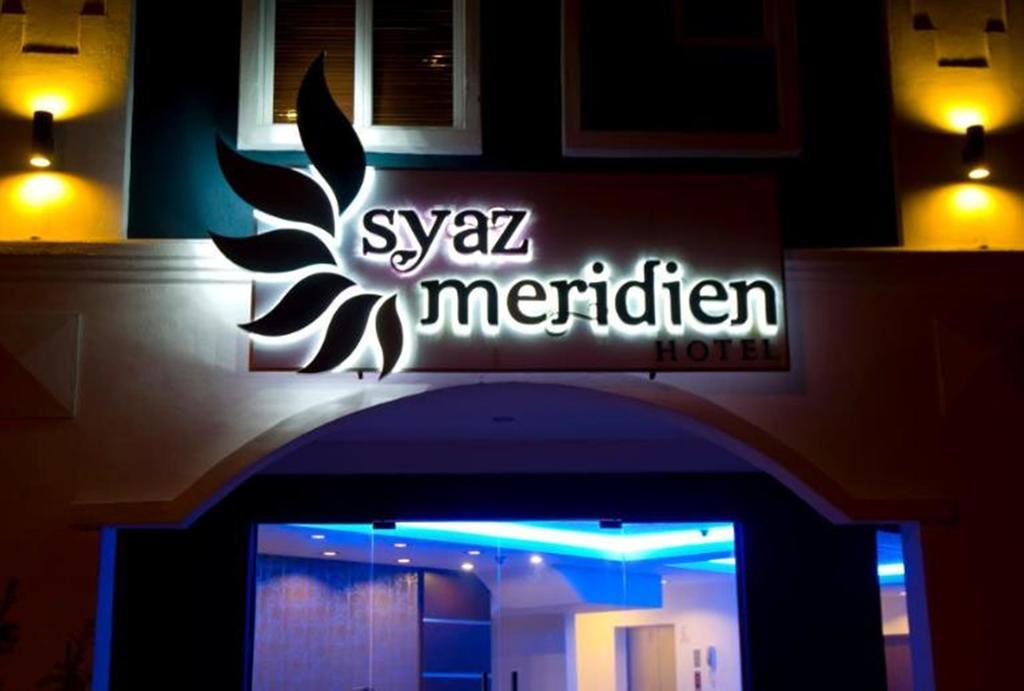 Syaz Meridien Hotel Malacca Екстер'єр фото