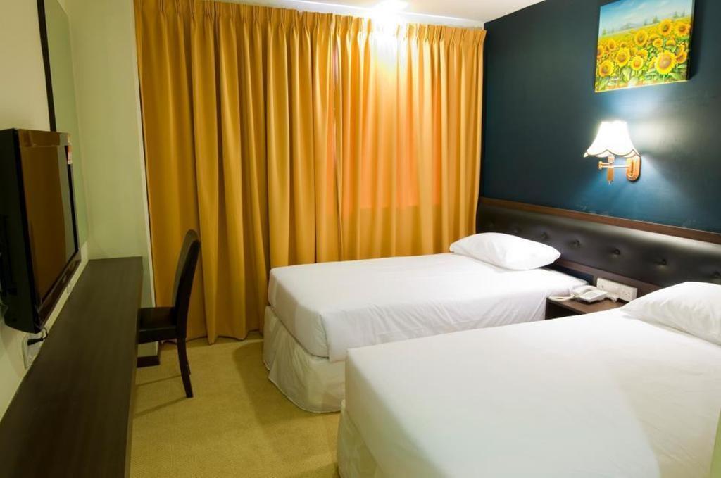 Syaz Meridien Hotel Malacca Екстер'єр фото