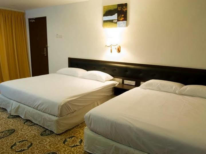 Syaz Meridien Hotel Malacca Екстер'єр фото