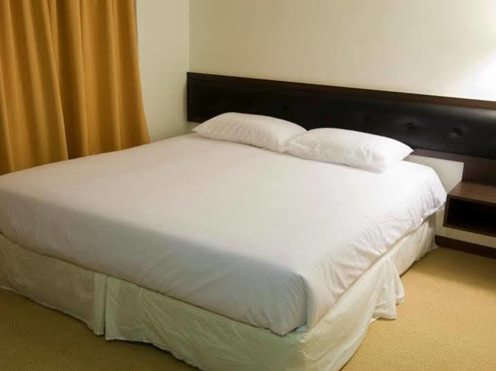 Syaz Meridien Hotel Malacca Екстер'єр фото